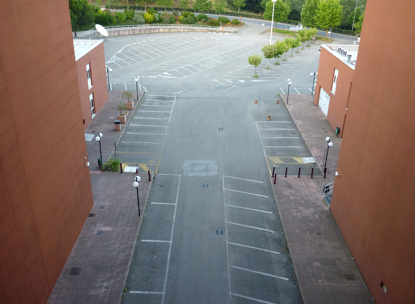 Giovanni Longo / Campana quadrata, 2011